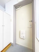 玄関 久和ハイツ（１Ｆ）