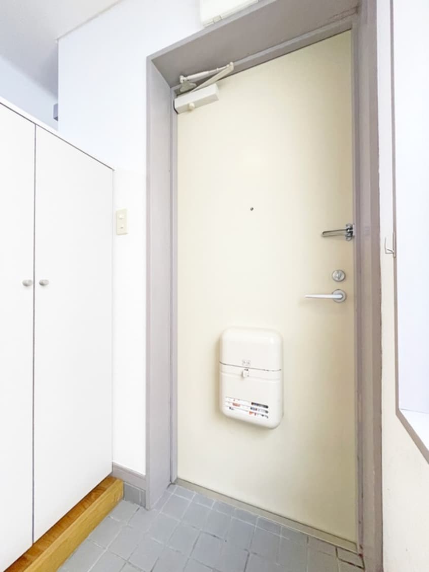 玄関 久和ハイツ（１Ｆ）