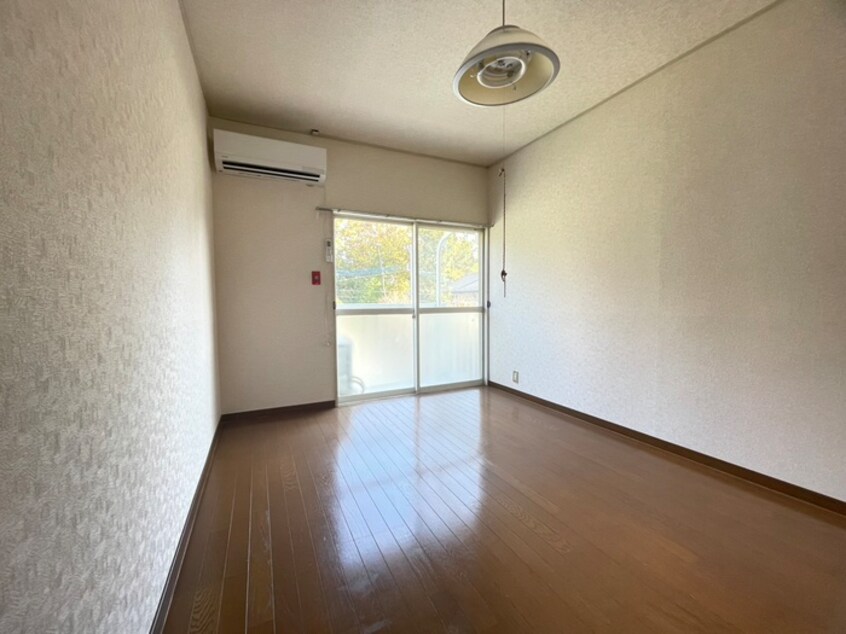 居室 ライブコ－プ平井Ｄ