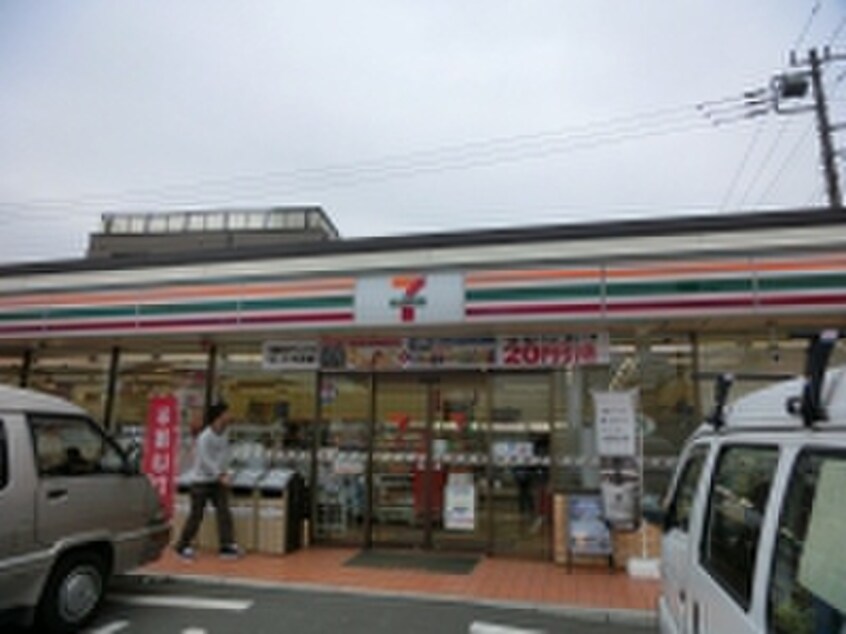 セブンイレブン(コンビニ)まで1200m ライブコ－プ平井Ｄ