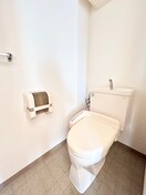 トイレ ﾌｼﾞﾋﾞｭ-ﾊｲﾂ菊名壱番館(403)