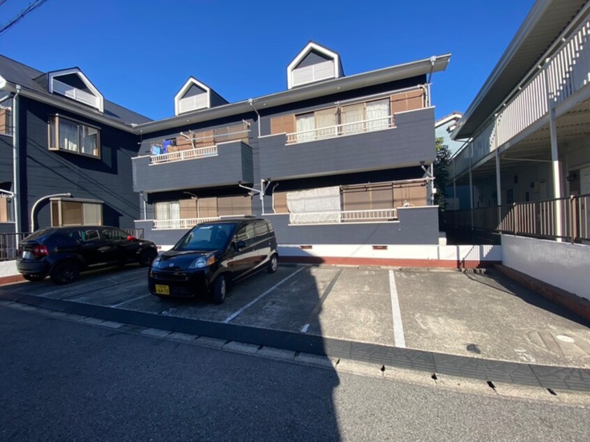 駐車場 シャインハイツ