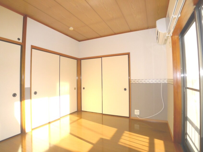 居室 シャインハイツ