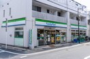 ファミリーマート 千川駅前店(コンビニ)まで127m 第二要荘