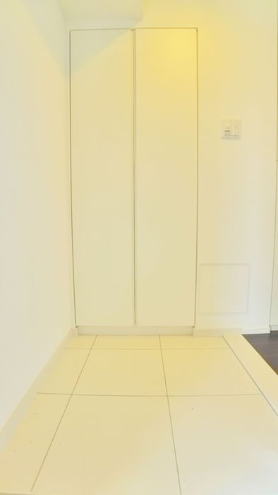 玄関 OPEN BLOOM SUMIDA YAHIRO