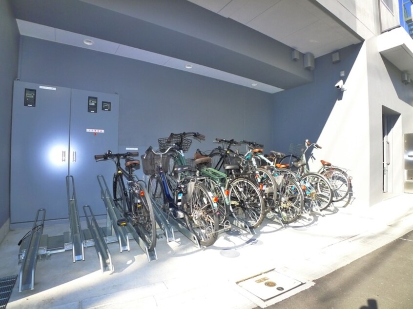 駐輪場 OPEN BLOOM SUMIDA YAHIRO