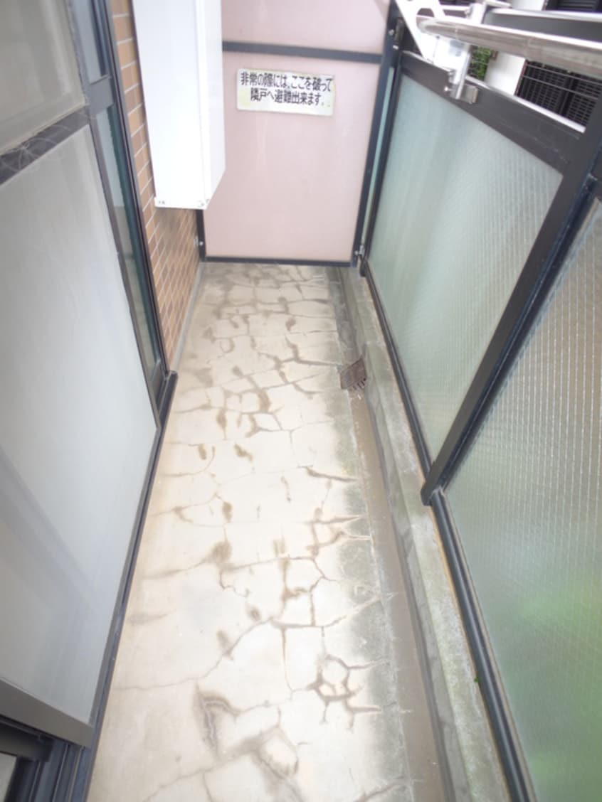 ベランダ・バルコニー フローラル壱番館