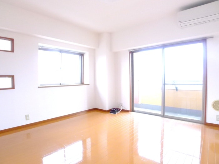 室内からの展望 Wish Square West