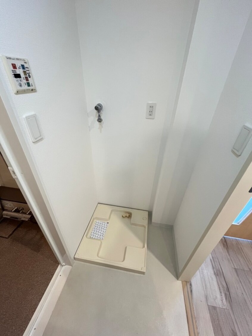 洗濯機置場 アリュ－ジュ両国（２０３）