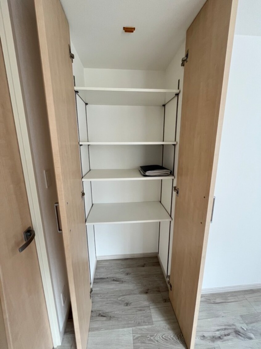 収納 アリュ－ジュ両国（２０３）