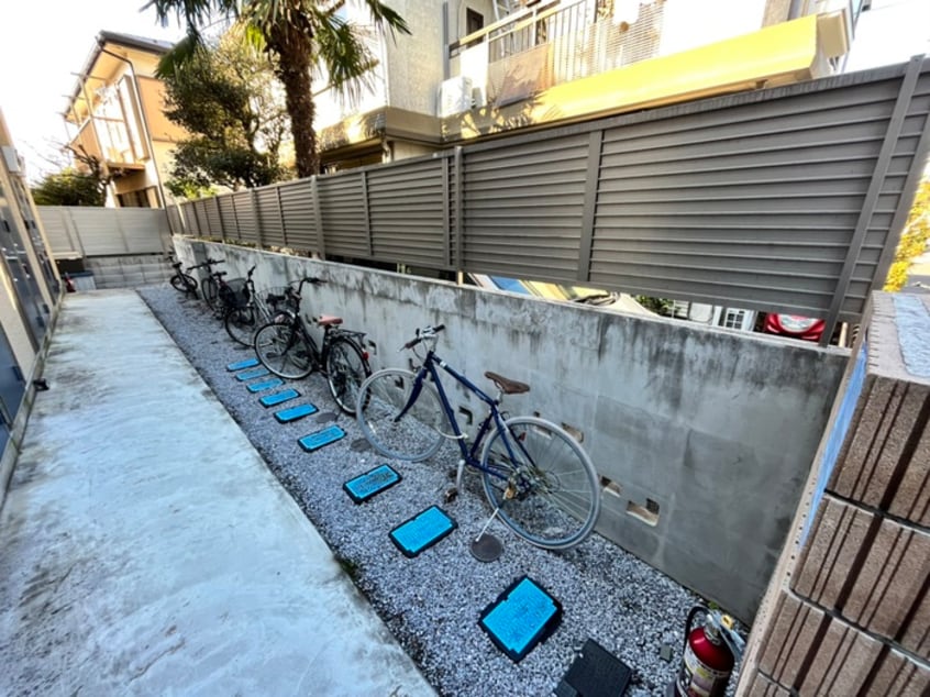 駐輪場 アルデア鷺宮