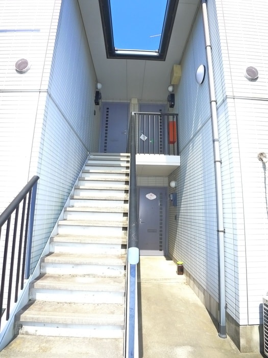 エントランス部分 チェリーヒルズコート