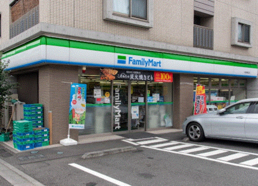 ファミリーマート大田中馬込店(コンビニ)まで114m パールハイツ