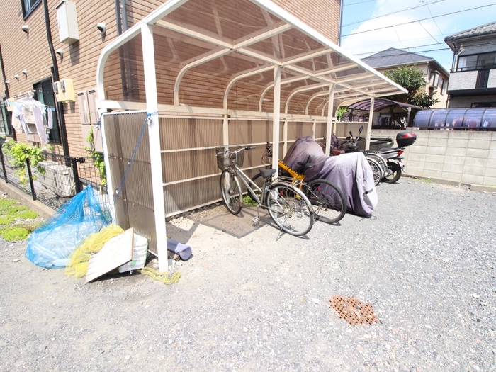 駐輪場 えすぺらんさ館