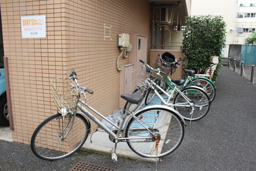 駐輪場 エスパシオ