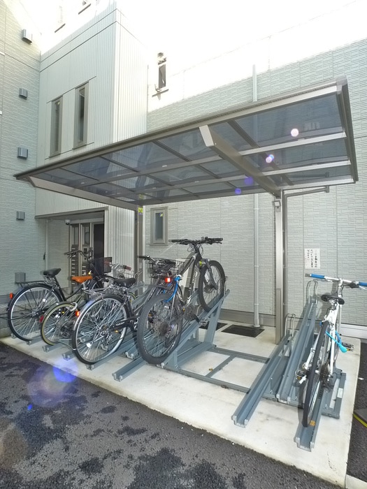 駐輪場 ルピナスA