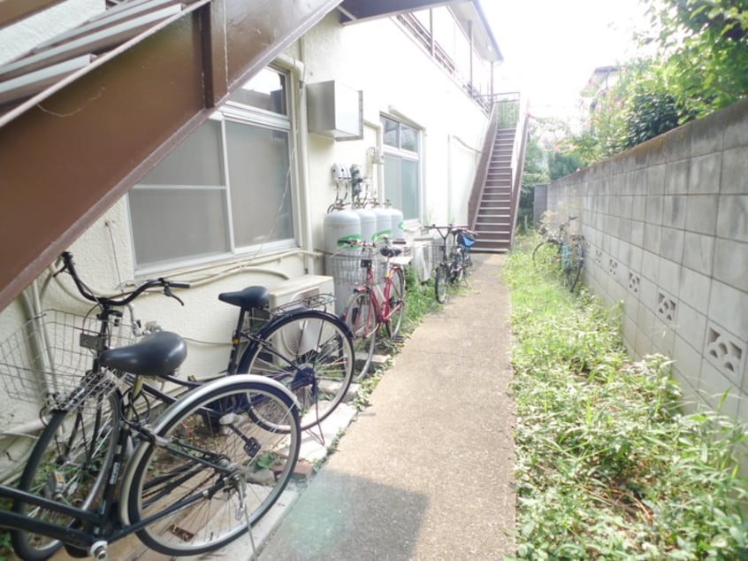 駐輪場 明和ハウス