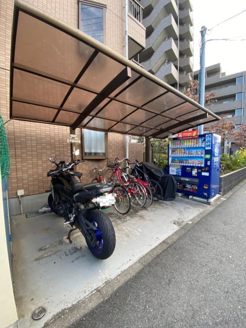 駐輪場 ライフモリ２号館