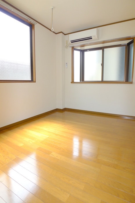 居室 西川口ディアコート照光