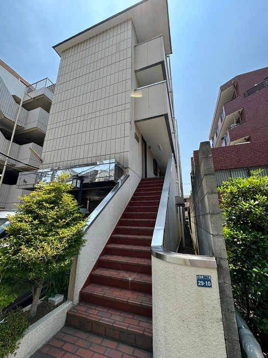 エントランス部分 グランダムタバタ