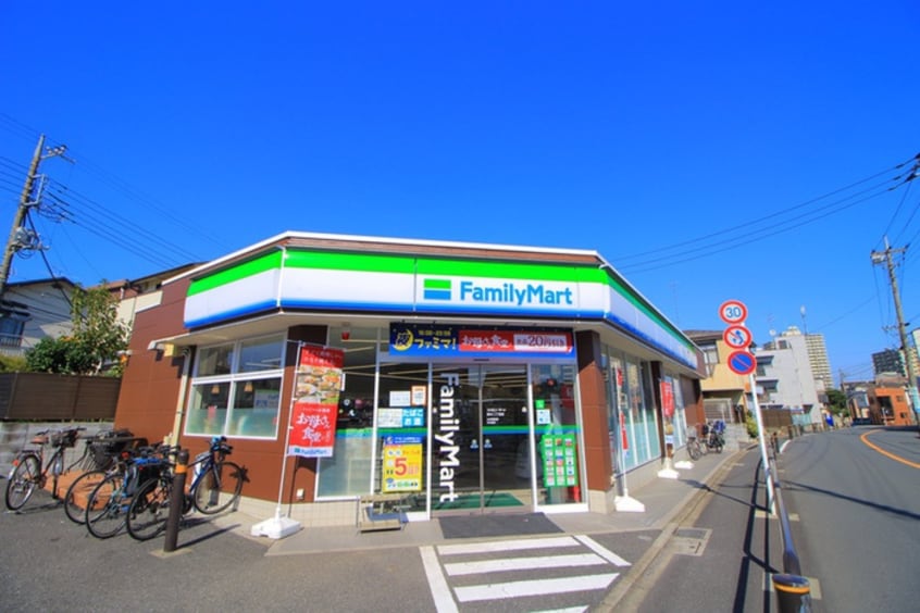 ファミリーマート若木二丁目店(コンビニ)まで199m グラナーデ若木
