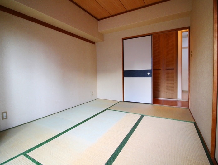 居室 ロイヤルアヤセ