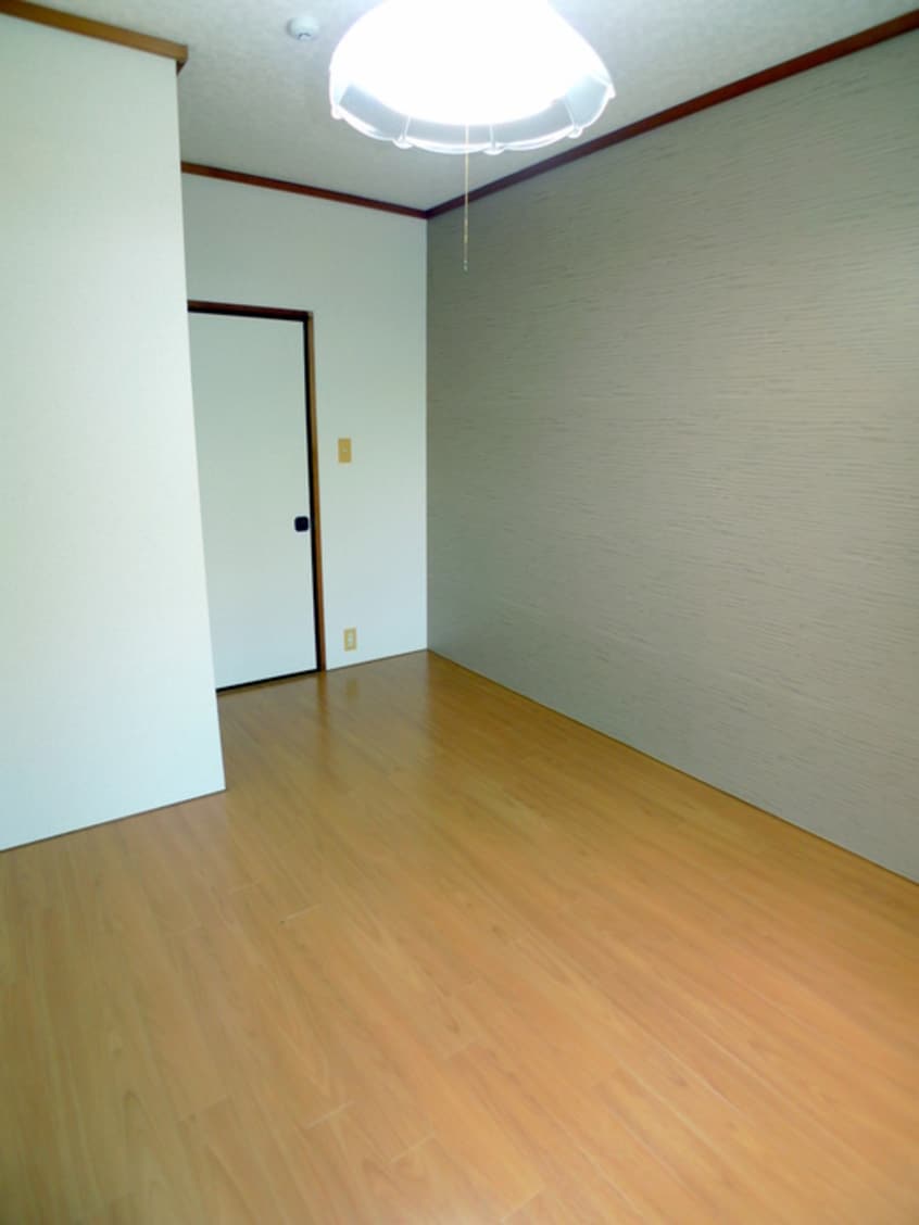 居室 シティハイム殿山