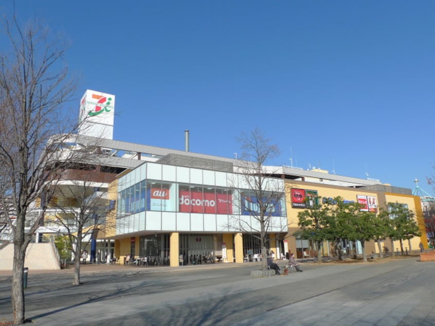 ステラタウン(ショッピングセンター/アウトレットモール)まで670m シティハイム殿山