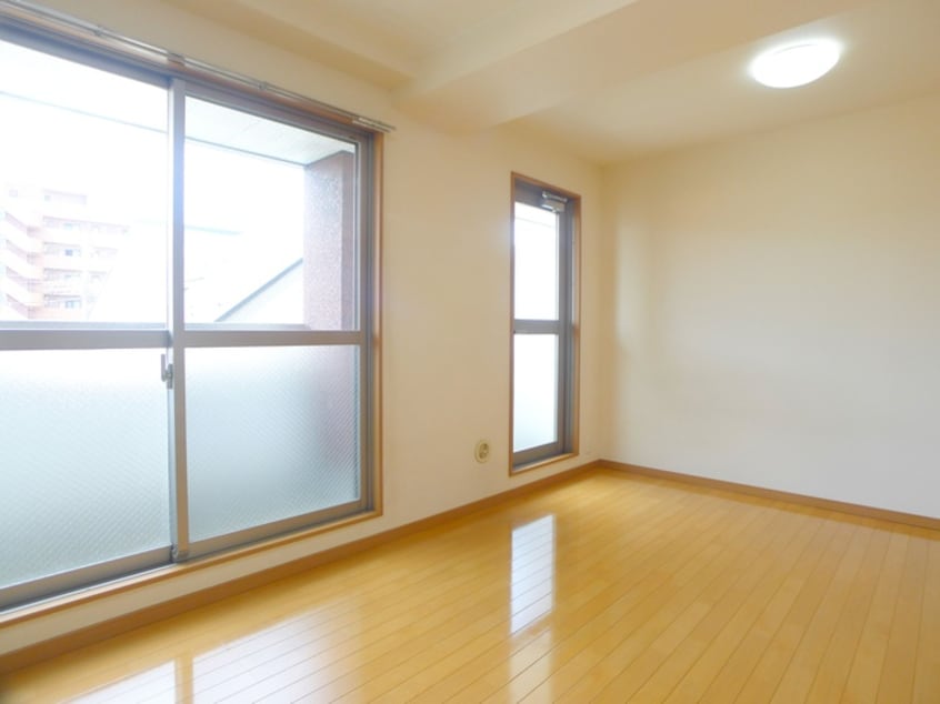 居室 クレヴァ－ビル北綾瀬