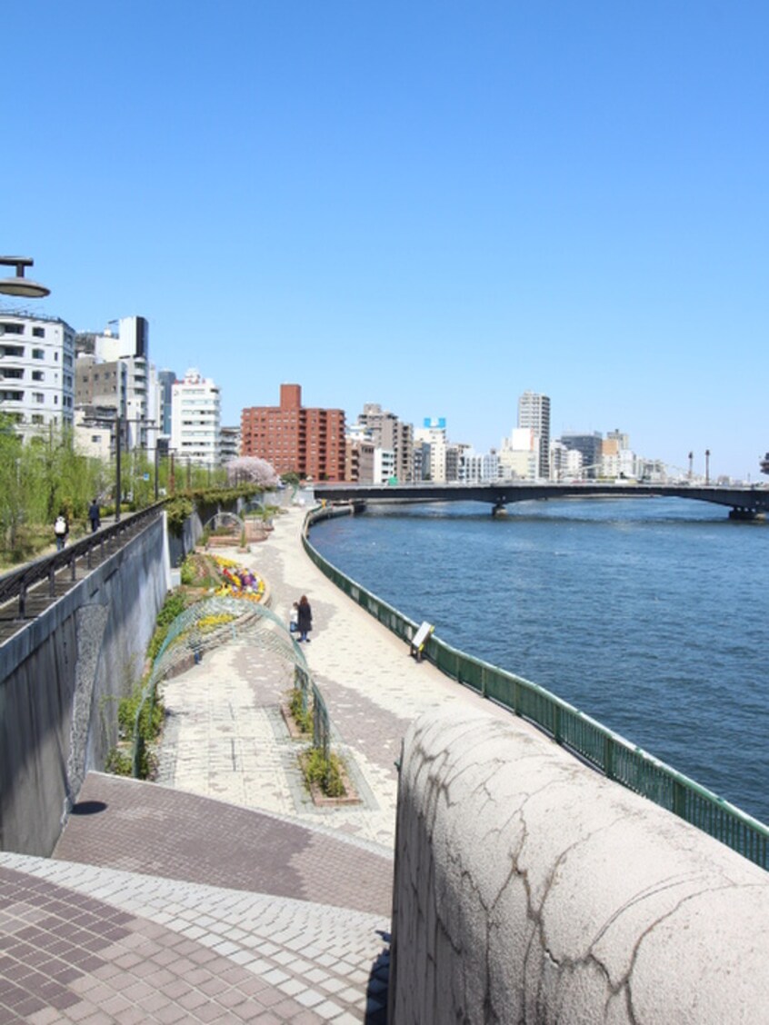 隅田川遊歩道(公園)まで600m プレジリア東日本橋