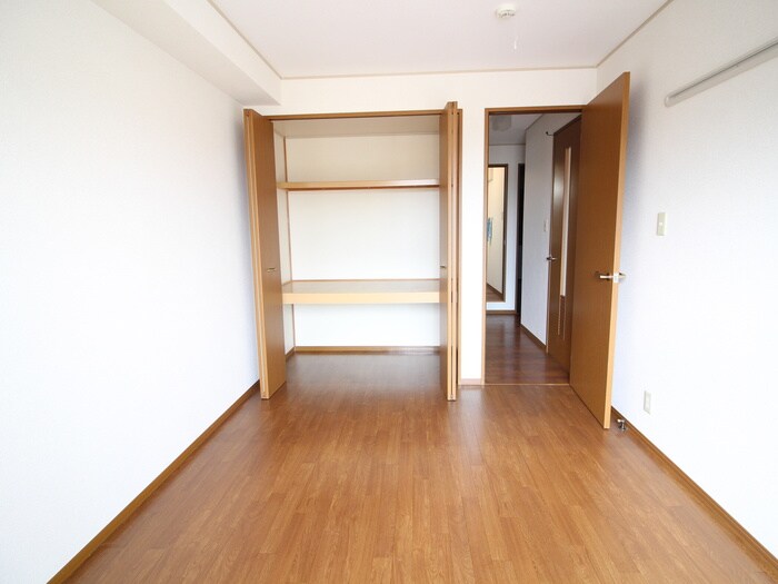 居室 フォンティ－ヌⅡ