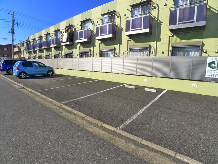 駐車場 カサ・フローラ　ブリジストン