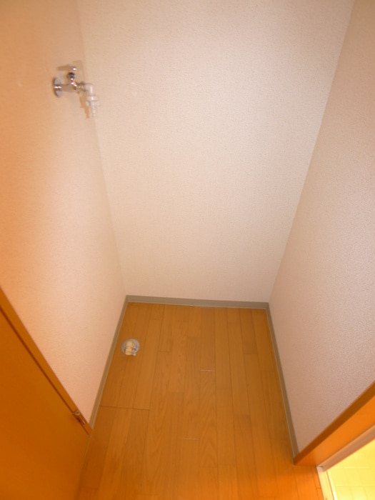 洗濯機置場 カサ・フローラ　ブリジストン