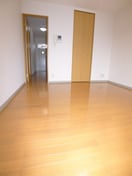 居室 カサ・フローラ　ブリジストン