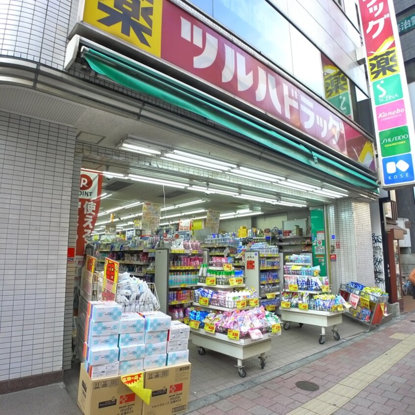 ツルハドラッグ高田馬場店(ドラッグストア)まで76m ドムス・スタイル高田馬場