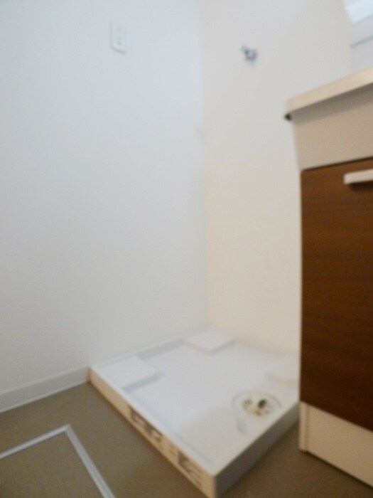 洗濯機置場 ジーメゾン新狭山