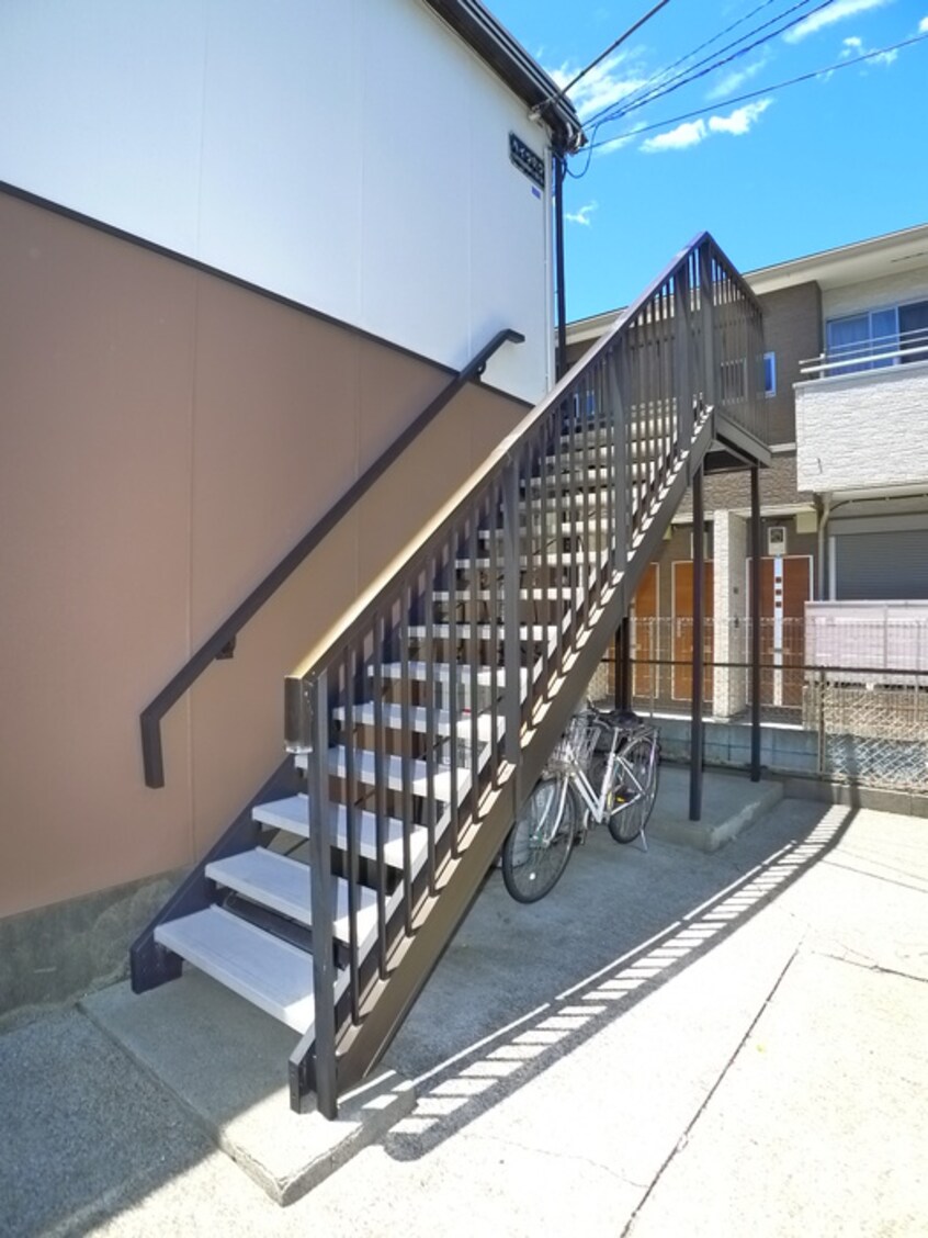 エントランス部分 ハイツミワ