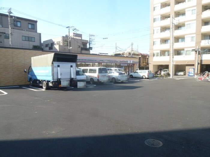 セブンイレブン(コンビニ)まで132m アイルカナーレ向島