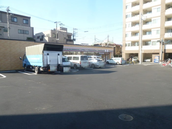 セブンイレブン(コンビニ)まで132m アイルカナーレ向島