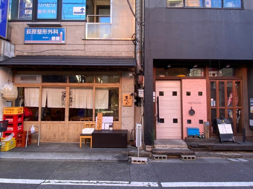 飲食店(その他飲食（ファミレスなど）)まで5m ﾜｰﾙﾄﾞﾏﾝｼｮﾝ