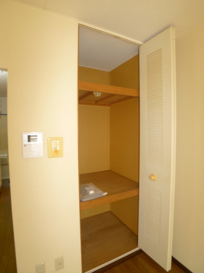 収納 ホームズ美浜