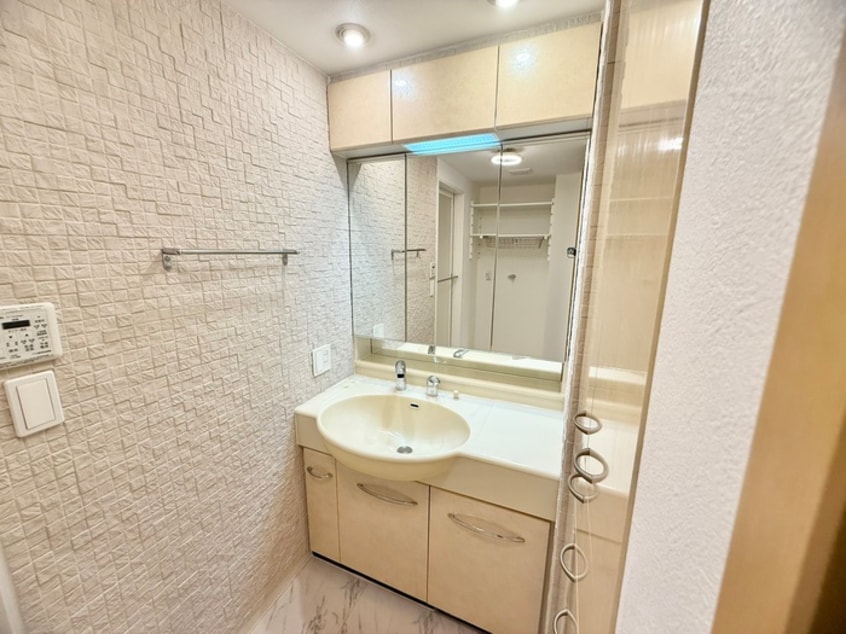 洗面 ｺｽﾓ与野ｶﾞ-ﾃﾞﾝｼﾃｨ参番館(102)