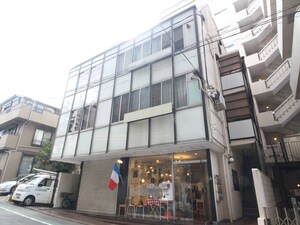 クリスタルビル（202)