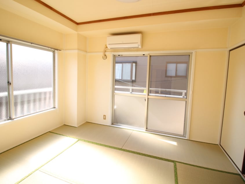 居室 アーバン６８１