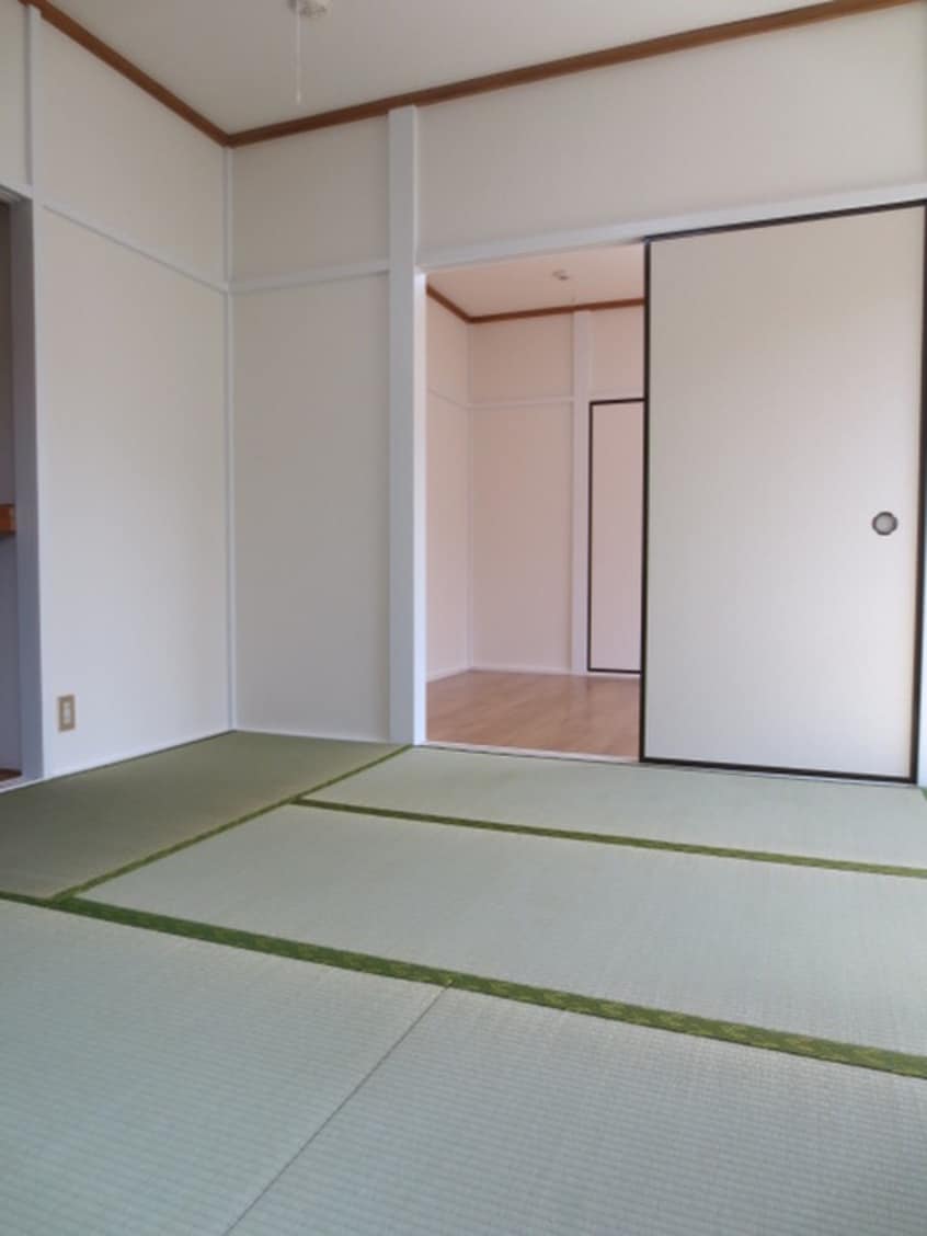 居室 アーバン６８１