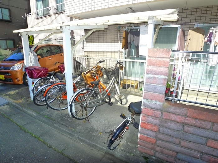 駐輪場 アーバン６８１