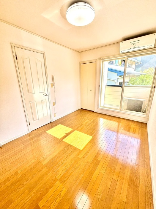 居室 リトルホワイトハウス