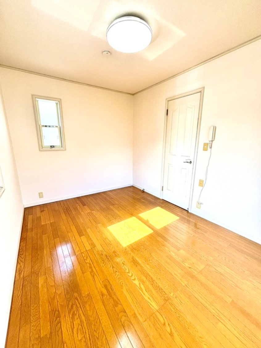 居室 リトルホワイトハウス