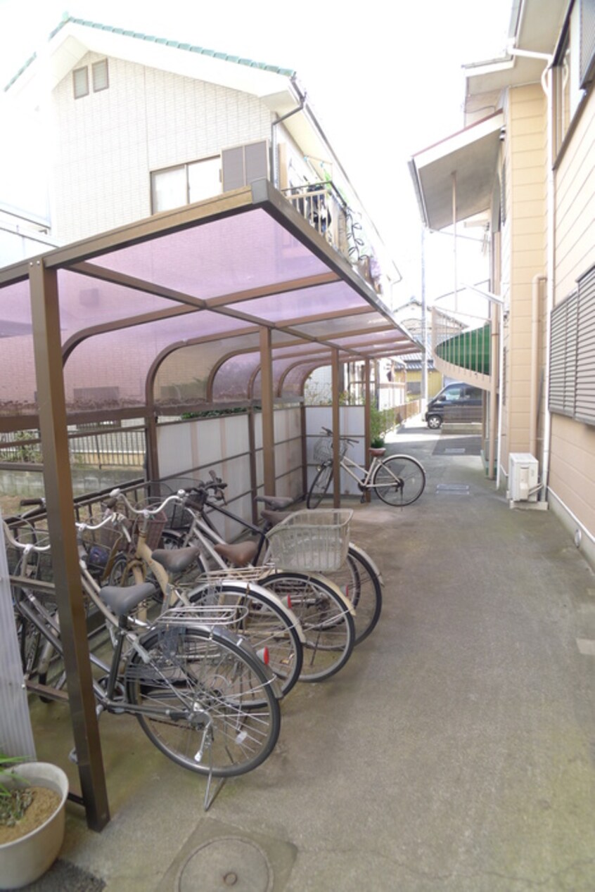 駐輪場 山コウコーポラス