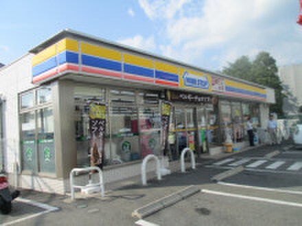 ミニストップ調布染地店(コンビニ)まで390m エステート国領